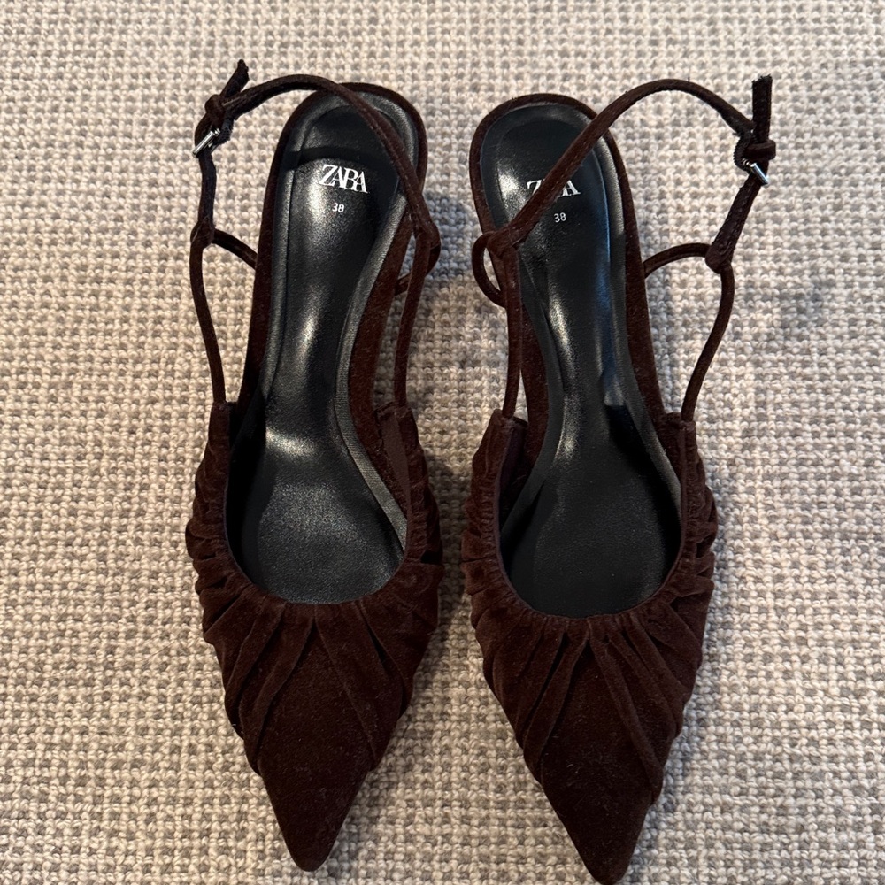 Zara velvet with wood look kitten heel - size 38 - Picture 2 of 7